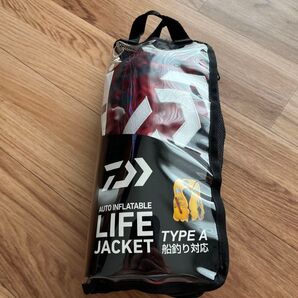 ダイワ 自動膨張式ライフジャケット DF-2321 レッドカモ ポーチ式