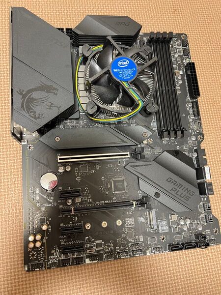 MSI MPG Z490 GAMING PLUS マザーボード