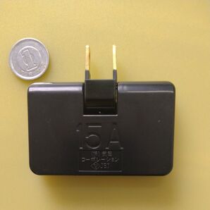 家電 電源タップ3方向100v1500w 平型 黒 新品