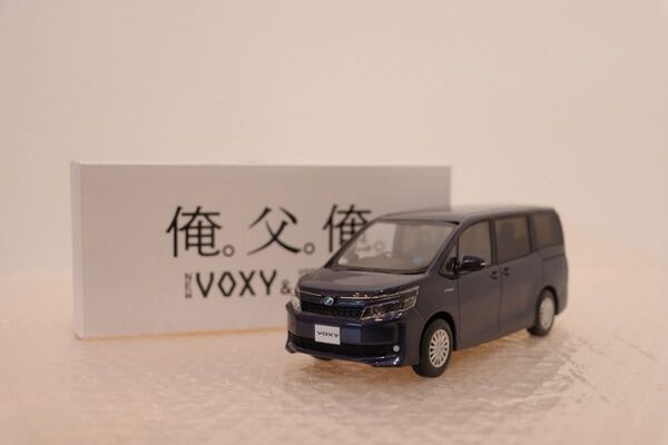 ヴォクシー voxy カラーサンプルミニカー 非売品 ダークバイオレットマイカメタリック 色見本