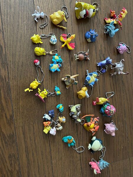 ポケモン キーホルダー 鈴 ピカチュウ