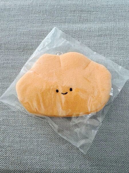 にっこリーノ パンのぬいぐるみポーチ クリームパン