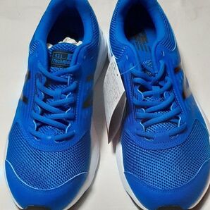 NB ニューバランス ランニングシューズ 新品 25.5センチ