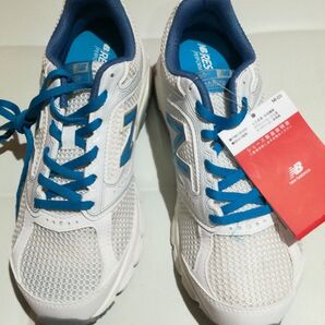 NB ニューバランス ランニングシューズ 新品 24.5センチ