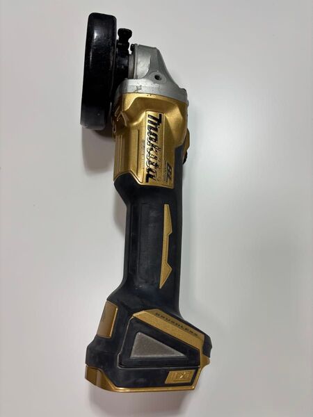 マキタ 充電式ディスクグラインダ 14.4V 100mm 限定色 本体のみ 送料無料