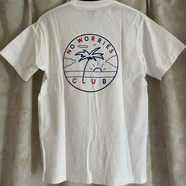 ユニクロ Tシャツ 白 NO WORRIES CLUB