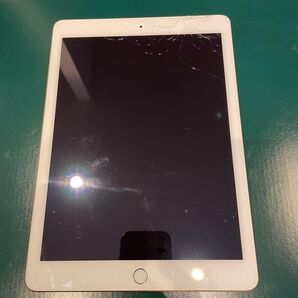 Apple ドコモ iPad Air 2 Wi-Fi+Cellular 64GB ゴールド 修理できる方はお得かも!!