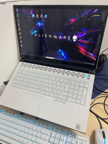 Alienware M17 R3 i7-10875H / Memory 32GB/ SSD 1TB/RTX 2070 Super