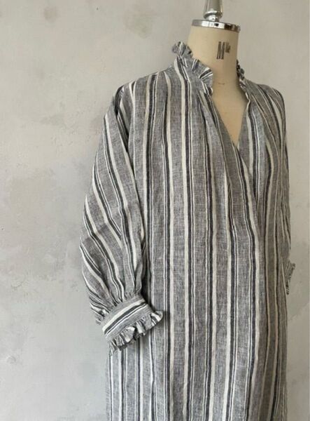 新品☆ハグオーワー*クロス&クロス*ストライプフリル スタンドシャツワンピース