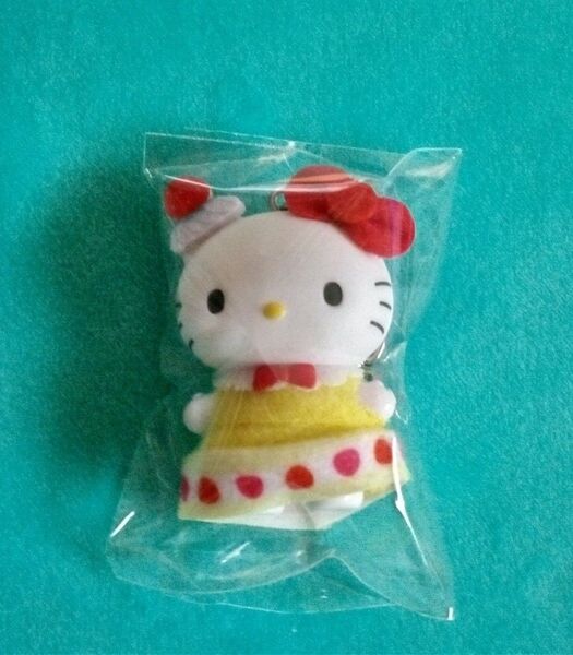ハローキティ かわいくへんしん ちびっとも スイーツ サンリオ シークレット キティ マスコット キーホルダー