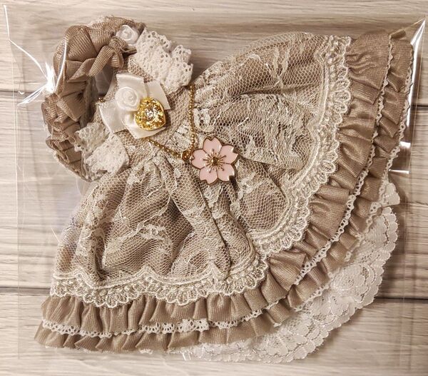 恋鞠堂 着せ替え 洋服 服 ドレス ドール アンティークベージュ