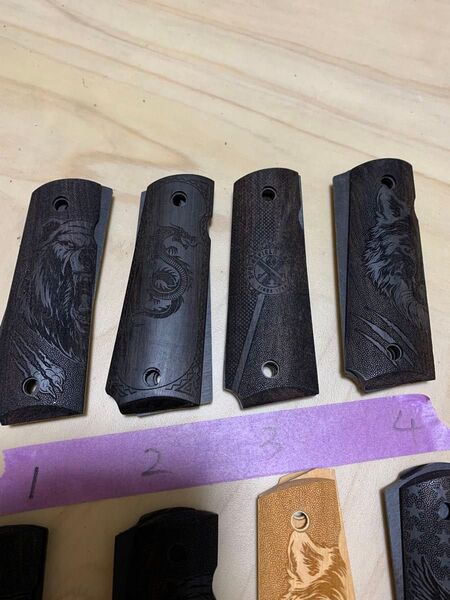 新品 M1911ガバメント系に対応 彫刻 梨木製グリップ アンビセフティ非対応