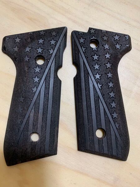新品マルイベレッタ用木製グリップ U.S.M9/M9A1 /M92F用 彫刻