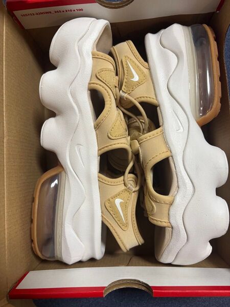 ナイキ Nike エアマックスココ