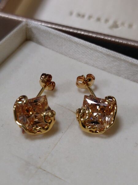 インプレッセ/impresse/トカゲピアス/シャンパンジルコニア/K18