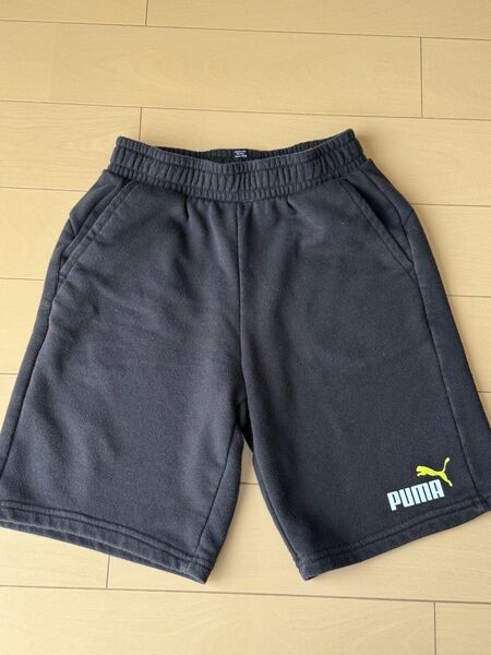 【150㎝】PUMA 男の子 ハーフパンツ ブラック マーク ライムグリーン スウェット生地 半ズボン
