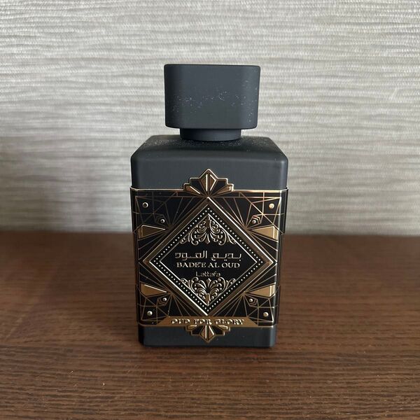 Lattafa Bade'e Al Oud オードパルファム 100ml