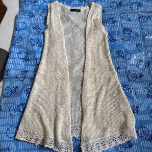 ドラッグストアーズ ニットロングベスト(美品)
