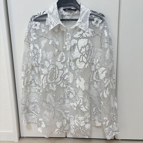 新品ZARAザラ フラワーシースルーシャツ 花柄シャツ ブラウス