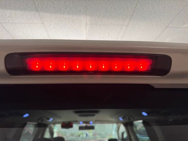 ヴェルファイア 20 ハイマウントストップランプ LED スモークタイプ