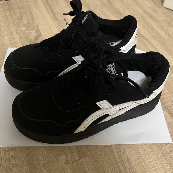 Onitsuka Tiger スニーカー スニーカー 黒 23㎝
