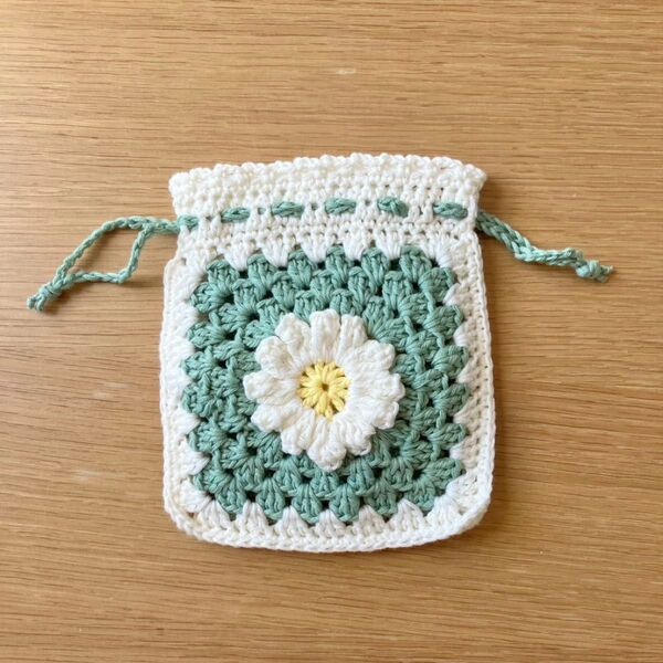 お花モチーフ 巾着ポーチ かぎ針編み ハンドメイド 巾着袋