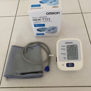 OMRON(オムロン)血圧計 HEN-7122
