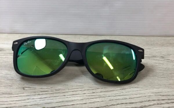 Ray-Ban レイバン サングラスニューウェイファーラーRB2132F 622 19 新品未使用 値下げ不可!