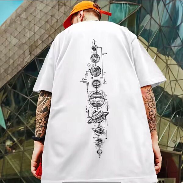 クールな惑星のTシャツ