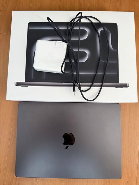 Apple MacBook Pro 14インチ M3 Pro 18GB 1TB 英語配列のキーボード