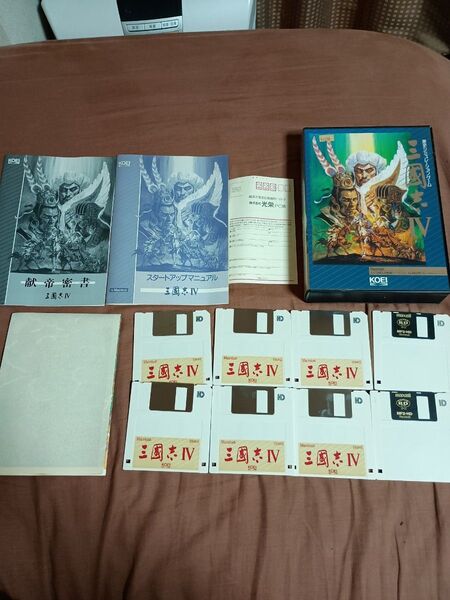 Macintosh 3.5 2HD 6枚組 三國志Ⅳ 4 KOEI マニュアル 説明書 保証書 地図 ゲームソフト