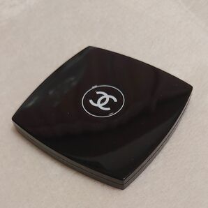 CHANEL コンパクトミラー