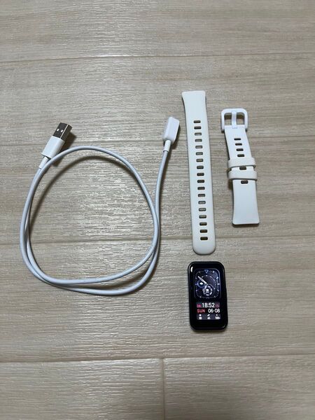 HUAWEI Band 8 スマートウォッチ