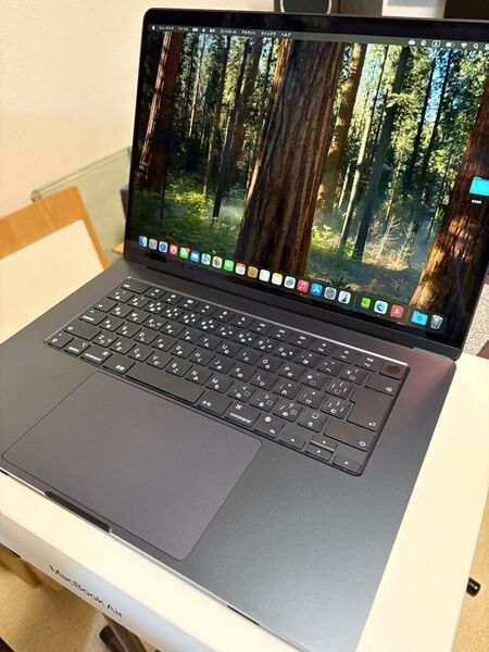 Apple MacBook Air 15インチ M3(8コアCPU/10コアGPU) 256GB ミッドナイト MRYU3J/A