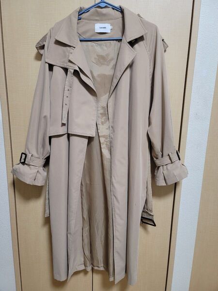 【美品】ロングトレンチコート、ベージュ色 (M-L)