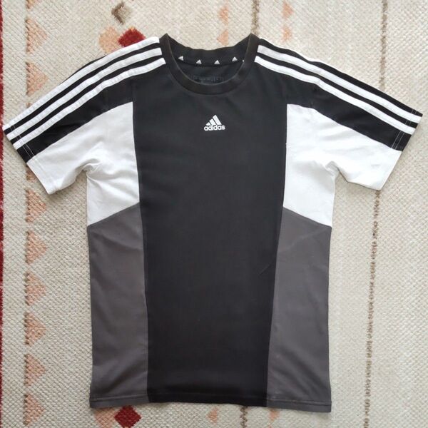 adidas アディダス キッズ半袖Tシャツ