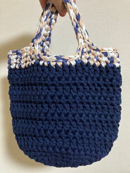 ハンドメイド 手編みバッグ ネイビー