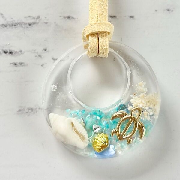 ハンドメイド ネックレス レジン ホヌ 海ガメ 貝