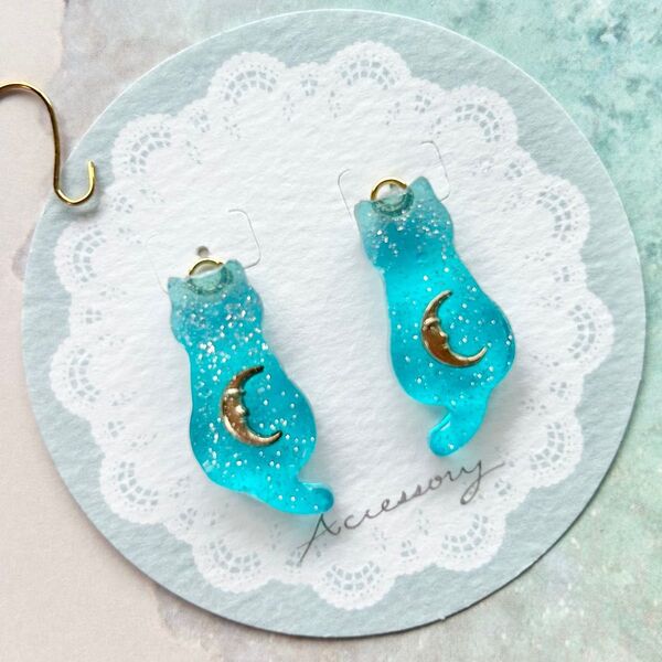 ハンドメイド ピアス レジン 猫 月