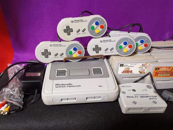 任天堂 スーパーファミコン 本体一式 スーファミ アダプター AVケーブル マルチタップ カセット動作確認済 SFC
