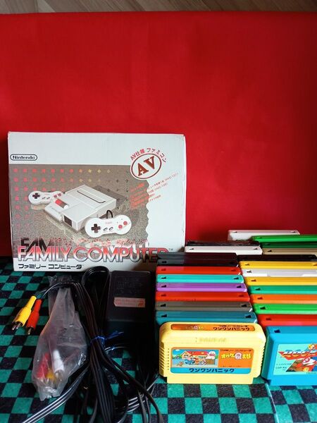 ファミリー コンピュータ AV仕様 ニューファミコン本体一式 ジョイカード ゲームソフト ロックマンシリーズ等 動作確認済み