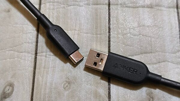 Anker アンカー PowerLine II USB-C & USB-A 3.1(Gen2) ケーブル(0.9m ブラック)