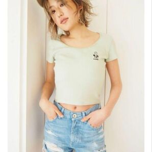 【美品】GYDA セクシー デニムショートパンツ クラッシュ加工 XS