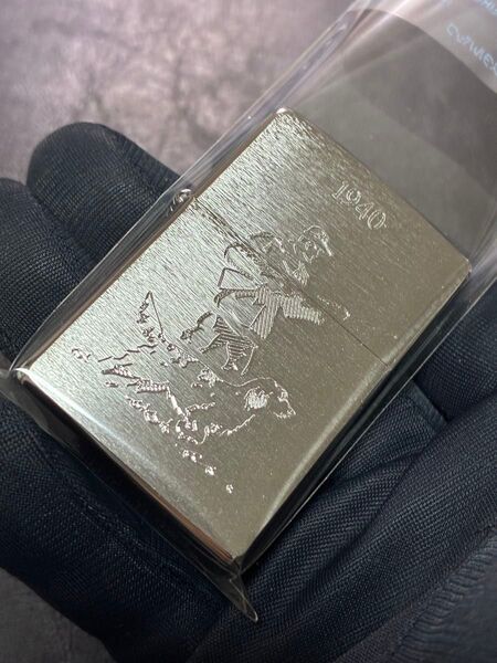 特価品 zippo ドッグ ハンター 前面加工 シルバー希少モデル 2014年製 シルバーインナー 2014年製