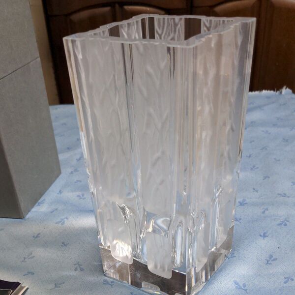 HOYA CRYSTAL GLASS ハードウェイト スクエア型インテリア花瓶 フラワーベース オブジェ 未使用品