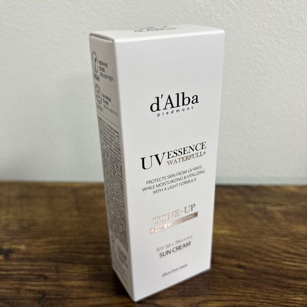 ラスト!【新品】ダルバ トーンアップサンクリーム UV 化粧下地 日焼け止め ピンク