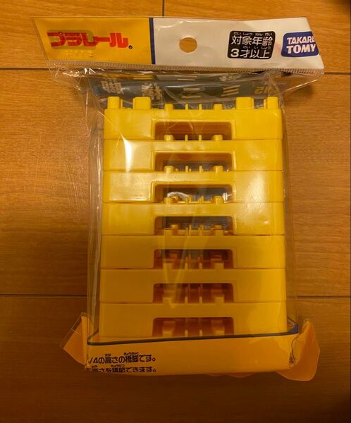 新品16個入りタカラトミー プラレール 情景部品 J-15 ミニ橋脚