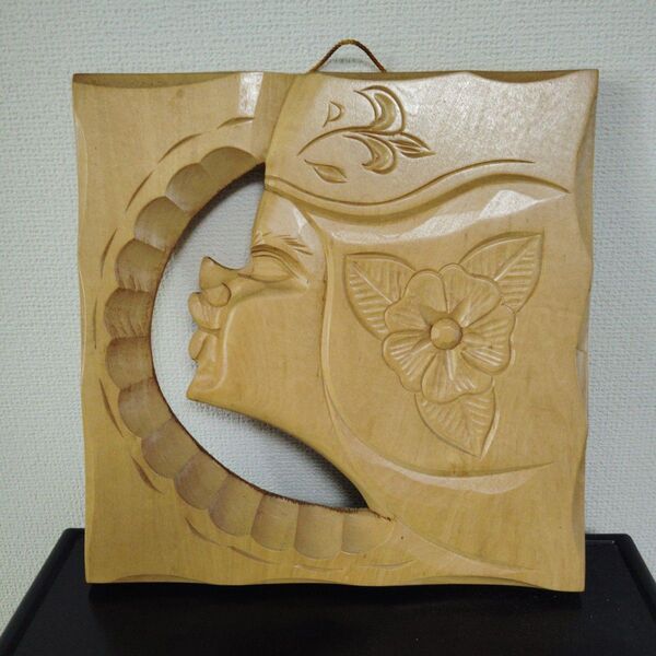 木製彫刻 北海道 アイヌ ピリカメノコ壁掛け レリーフ アイヌ民芸品 昭和レトロ 彫刻 インテリア