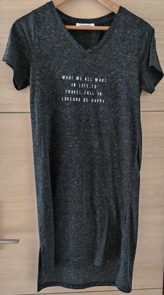 ワンピース チュニック Vネック ロングTシャツ 裾スリット 英字ロゴ 麻15%入り