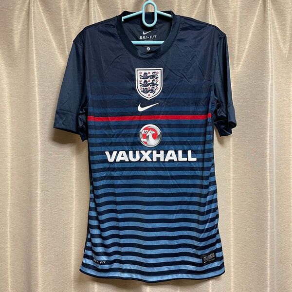 【送料無料】 「NIKE イングランド代表 サッカーシャツ S」 ナイキ ENGLAND VAUXHALL 2013 ユニフォーム